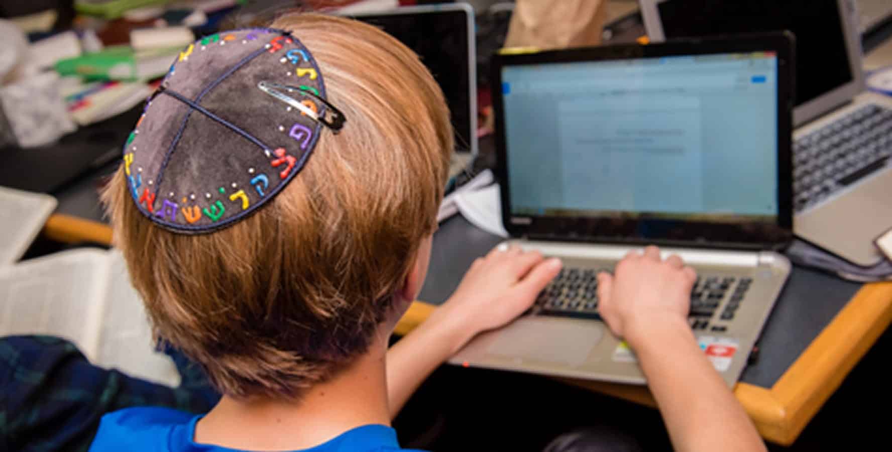 Torah Day School 8th Graders Dive Into Financial Literacy